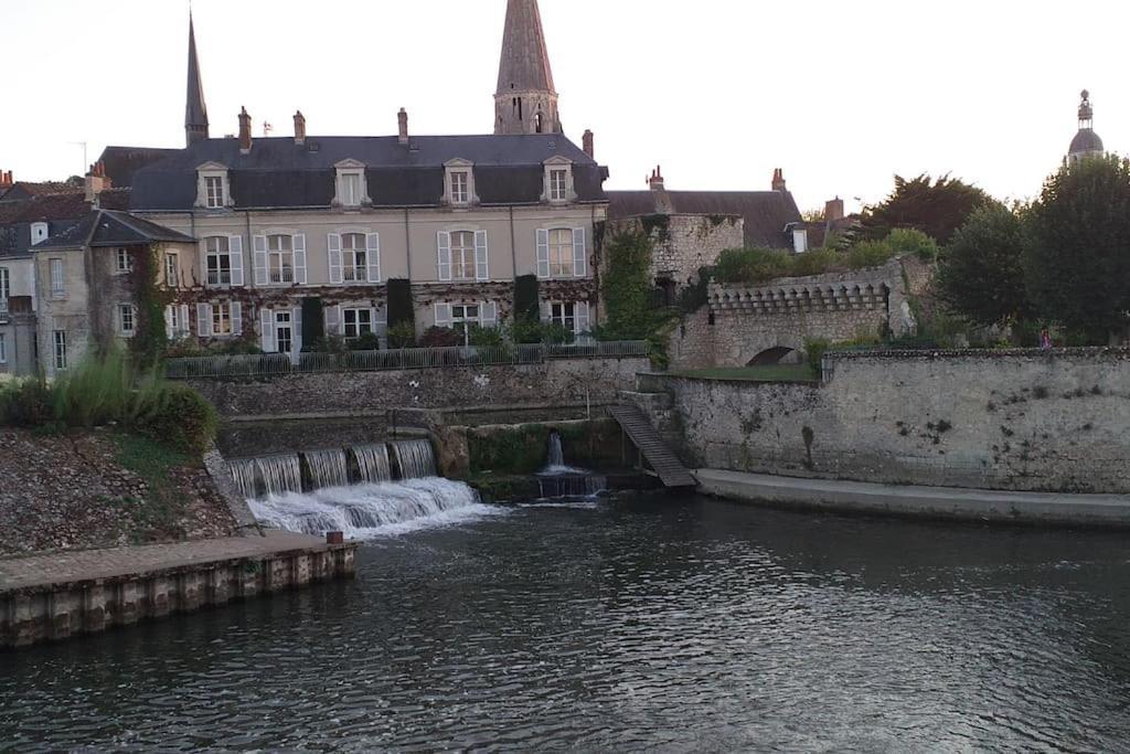 La Tranquillite Proche Des Chateaux De La Loire. Вандом Экстерьер фото