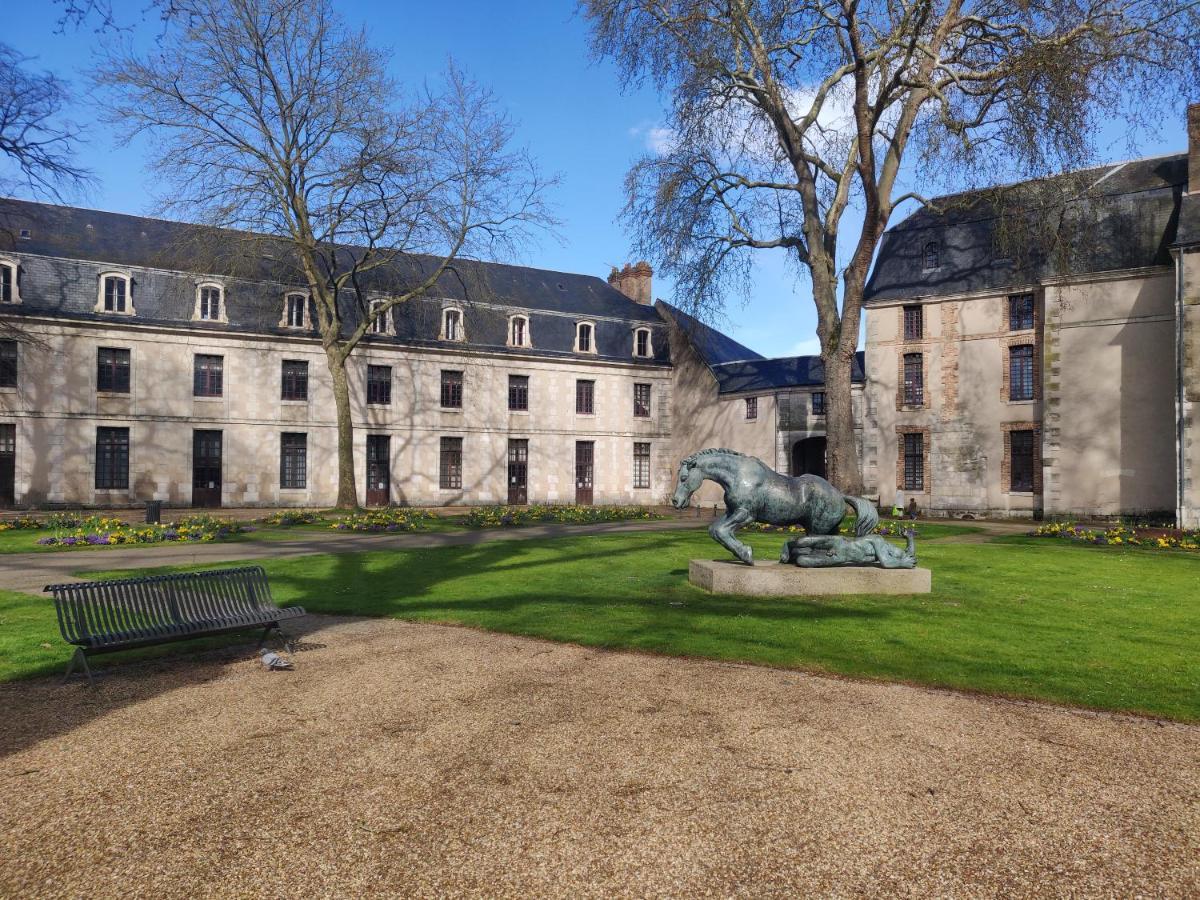 La Tranquillite Proche Des Chateaux De La Loire. Вандом Экстерьер фото