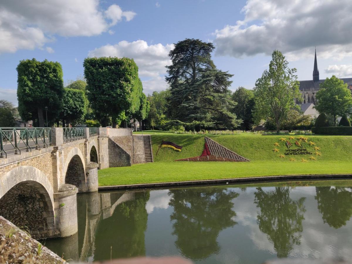 La Tranquillite Proche Des Chateaux De La Loire. Вандом Экстерьер фото